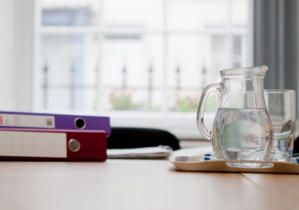 desk 